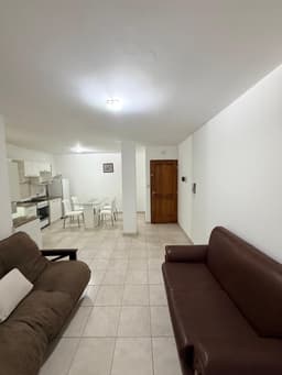 Departamento Amoblado con Cochera en el Centro de Villa Carlos Paz — thumbnail 1